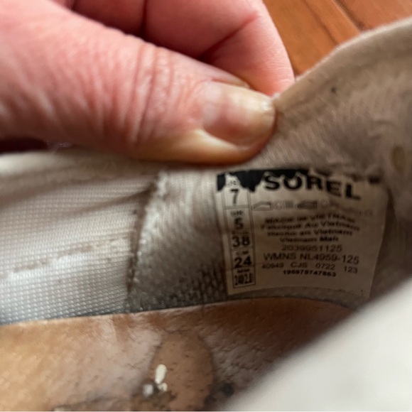 Sorel White and black women’s kinetic impact strap sneaker - Picture 7 of 8